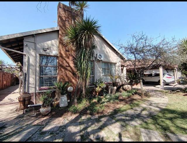 4 BEDROOM HOUSE FOR SALE IN WITFIELD
